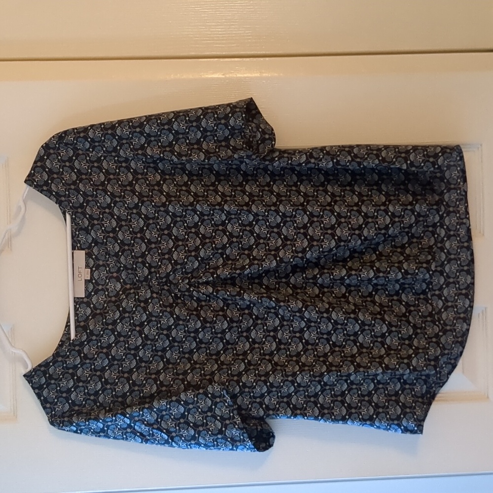 New Loft blouse women's medium